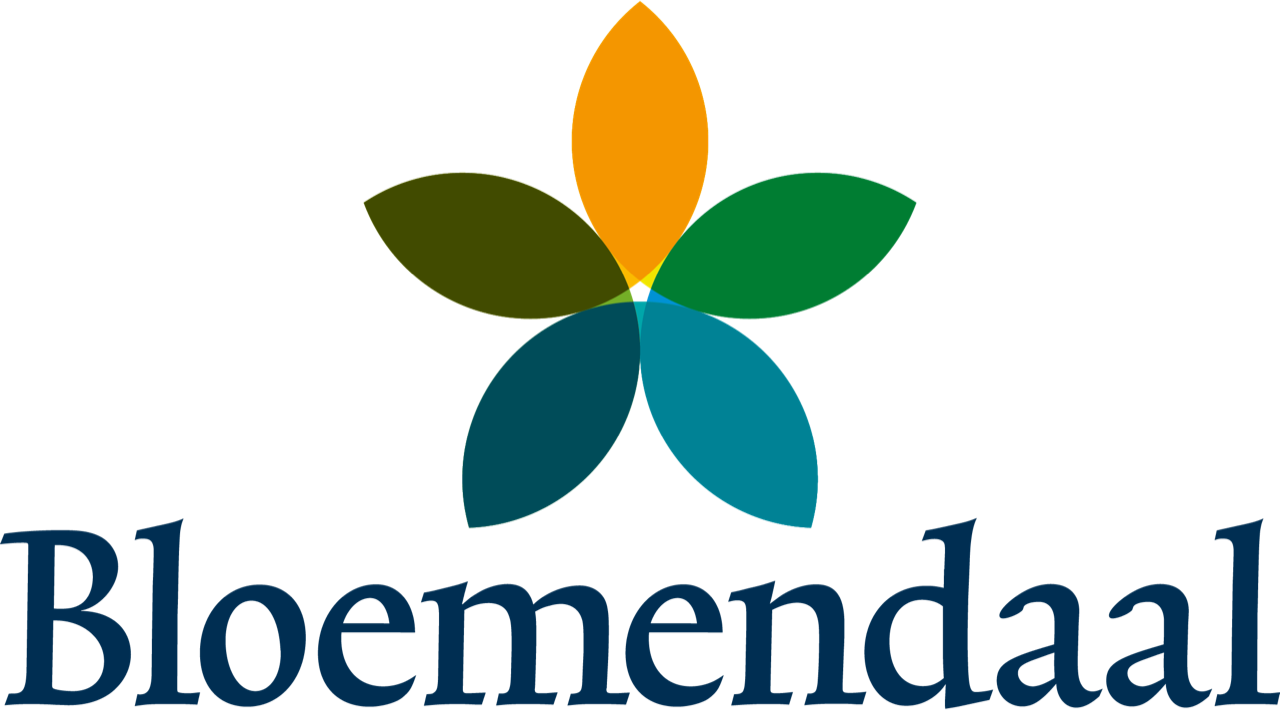 Bloemendaal logo met vijf gekleurde bloembladen in groen, blauw en oranje boven de naam Bloemendaal.
